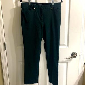 Beautiful deep green dress pants, perfect for fall/winter!